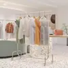 Loja de Roupas Barra de Suspensão de Aço Inoxidável com Rodas Prata Rack Central Piso de Loja de Roupas Prateleira de Exposição de Chão