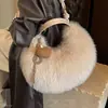 Nuevo bolso de hombro simple para mujer estilo commuter de otoño, bolso de mano de felpa de moda 2026, bolso cruzado versátil para debajo del brazo