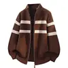 Comercio exterior transfronterizo otoño e invierno 2026 chaqueta suéter cárdigan de punto para hombre, chaqueta de punto a rayas estilo old money para hombre