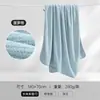 Toalla de baño Jieliya Hogar Algodón no puro Suave Absorbente Adulto Pareja Toalla Edredón Nuevo Verano Cubierta Fresca Manta Toalla Grande