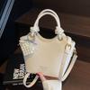 Bolsa Transversal Saco Nova Primavera 2026 Bolsa de Mão Simples Moderna Versátil Design de Nicho Feminino Bolsa para o Dia a Dia