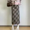 Falda Plaid de Lana Retro Roja para Mujer Cintura Alta Aspecto Adelgazante Abertura Otoño e Invierno Espesa de Terciopelo Cubre Cadera Falda Larga