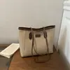 Nova Bolsa de Ombro Grande Capacidade Outono 2026 Moda Casual Feminina Bolsa Tote para o Dia a Dia Bolsa de Ombro Tendência