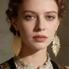 Accesorios de Pendientes Retro Estilo Palacio con Temática Marina, Modernos y Versátiles, Estilo Coreano Sencillo, Lujo Ligero con un Toque de Alta Gama