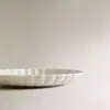 Plato Occidental de Cena Blanco Puro Sencillo con Patrón Vertical en Relieve Plato Grande de Pulgada para el Hogar Plato para Pasta Plato de Restaurante Plato para Bistec