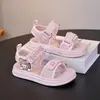 Sandálias Casuais Estilosas para Meninas 2026 Novo Estilo de Verão Estilo Princesa Infantil Menina Grande Bonitas Modernas Sapatos de Praia