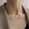 Marca Estilo Francês Ins Joias Simples Temperamento Coração de Pêssego Amor Colar chocker Corrente da Clavícula Aço Titânio Ouro 18k