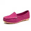 Zapatos planos de punta redonda y tacón bajo para primavera y verano 2021 zapatos hebilla metálica zapatos planos para mujer Zapatos tipo haba zapatos casuales venta al por mayor