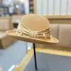Nuevo Sombrero de Pescador Francés de Lana con Borde Enrollado para Otoño e Invierno con Malla de Perlas, Elegante Sombrero de Regalo para Socialité