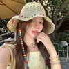 Chapéu de Palha Colorido com Contas de Madeira Estilo Hyuna para Verão Feminino Chapéu de Sol com Aba Larga Vazado Chapéu Bucket Dobrável