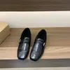 Zapatos para Mujer Mocasines Marrones Retro con Borlas que Aumentan la Altura Interior Zapatos de Felpa y Piel Zapatos Pequeños de Cuero Otoño e Invierno 2025