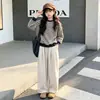 Conjunto de outono para meninas, conjunto de estilo casual, roupas infantis para meninas pequenas, moletom listrado e calça pantalona, conjunto completo estilo coreano
