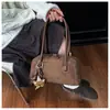 Bolso de Bowling Nuevo Vintage de Cuero Gamuzado Otoño/Invierno 2026, Bolso de Hombro Versátil de Moda Estilo Coreano para Mujer, Bolso de Mano, Bolso de Axila