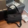Nuevo Bolso tipo almohada simple para Otoño e Invierno, Bolso de hombro versátil de color liso, De alta gama, Ligero, Informal, Bolso cruzado de mano a la moda