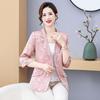 Chaqueta de traje delgada de primavera y verano de alta gama para madre de mediana edad 2024 nuevo top de manga siete cuartos con temperamento para mujeres de mediana edad