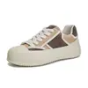 Zapatillas blancas de cuero genuino para mujer, nuevas de otoño 2026, zapatillas casuales vintage, zapatos de suela gruesa que aumentan la altura, zapatos de mujer de moda con bloques de color