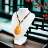 Colar Otimizado de Cera de Abelha Âmbar para Mulheres, Pingente Gota d'Água, Corrente Longa para Suéter, Pingente Versátil Amarelo Óleo de Galinha, Acessórios de Outono e Inverno