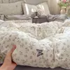 Conjunto de cama de quatro peças, algodão puro, grau A, adequado para bebês e mães, capa de edredom de gaze de camada dupla, estilo minimalista, perfeito para dormir sem roupa, conjunto de três peças para dormitórios