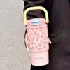Taza aislada con asa de gato de dibujos animados con estampado de leopardo, acero inoxidable 316, diseño elegante y lindo para niñas, mini taza de hielo, botella de agua de gran capacidad