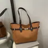 Bolsa de Hombro Tipo Tote Grande de Capacidad para Mujer Nueva Retro Primavera 2026 de Alto Valor Moderna Estampado de Leopardo Moda Simple