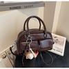 Bolsa Pequena de Design de Nicho 2025 Nova Bolsa de Baseball em Couro Patente Moda Tendência Estilo Coreano Elegante Bolsa Transversal