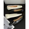 Sapatos Rasos Quadrados Estilo Retro Francês para Mulheres 2026 Novo Modelo Couro Genuíno Versátil Slip-On Confortáveis Sapatos de Vovó