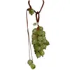 Colgante Adorable de Uva Verde Fresca con Personalidad Adorno Colgante Estilo Bosque Llavero de Fruta Accesorio Versátil para Teléfono