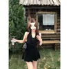 2025 nuevo vestido negro tipo camisola con cuello halter para mujer, atuendo de verano, estilo francés, temperamento, vacaciones en la playa, vestido corto