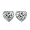 Brincos Stud Redondos Quadrados de Diamante de Alto Carbono com Quatro Garras para Mulheres, Brincos Ins em Formato de Coração com Zircônia de Seis Garras, Exclusivo para Vendas Transfronteiriças