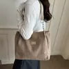 Bolsa Feminina Versátil e Estilosa 2026 Nova Versão Coreana Bolsa Tote Grande Capacidade Retrô Bolsa Tote Cor Sólida Bolsa de Ombro Feminina