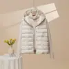 Chaleco Ligero de Plumas Otoño 2026 para Mujer, Estilo Corto con Capucha, Usable por Dentro y por Fuera, Chaleco Chaqueta Cálido de Plumas de Pato Blanco