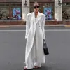 Traje de Chaqueta Blanca para Viajes Transfronterizos para Mujer Otoño e Invierno 2025 Abrigo Largo de Cintura Estrecha de Alta Gama Moda Ropa para Mujer