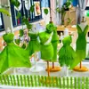 Casa de Muñecas Creación Ambiental Jardín de Infancia Área de Arte Mini Muñecas Ropa Hecha a Mano para Niños Personitas Modelo de Pie Estante de Exhibición