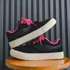 2026 Verão Novos Sapatos Masculinos Respiráveis Tendência Casual Esporte Tênis de Skate Sapatos de Lona com Sola Grossa de Borracha para Homens B2279