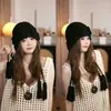 Gorro de Punto Rojo con Borla Floral para Viajes en el Oeste de Sichuan para Mujer, Gorro de Lana de Estilo Étnico Hueco para Otoño e Invierno con Protección para los Oídos, Gorro de Tejer