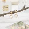 Pendientes Dorados de Moda, Lujo Ligero y Sensación de Alta Gama, Estilo Nuevo, Pendientes Simples y Versátiles, Pendientes de Perlas para Otoño e Invierno