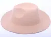 Amazon sombrero casual de lana para mujer sombrero ligero de tablero multicolor opcional sombrero de fieltro de imitación para hombre y mujer sombrero de caballero venta al por mayor de fábrica