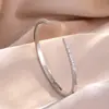 RAKOL Moda Luxo Leve Cobre Incrustado Zircônia Trevo de Quatro Folhas Aberto Ajustável Pulseira Feminina Nicho Toque de Alto Padrão Joia de Mão