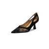 2024 Nuevo Tacones Altos de Encaje Hueco con Punta para Mujer, Tacón Delgado, Sexy, Boca Baja, Zapatos de Salón Retro