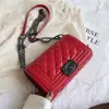 Bolso de alta calidad para mujer 2023 nuevo diseño de nicho bolso de axila estampado vintage bolso pequeño cuadrado de hombro cruzado