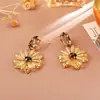 Pendientes de flor de cristal de margarita estilo festivo, lujo ligero, alta moda, temperamento elegante, diseño único, pendientes de botón para mujer