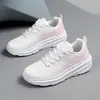 Zapatos cuadrados de baile transfronterizos de verano, nuevo diseño de malla flyknit transpirable, tacón medio, suela suave, adecuados para deportes y aeróbicos, color negro