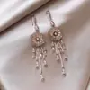 Brincos de Franja Flor de Cristal Rosa Retrô para Mulheres Estilo Étnico Design de Nicho Ganchos de Orelha Leve Luxo Sensação de Alta Qualidade Ornamentos de Orelha