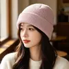 Gorro básico de punto versátil para otoño e invierno con rayas verticales y bordes acanalados, adecuado para hombres y mujeres, parejas, gorro pullover a prueba de frío para exteriores