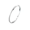 Nuevo pulsera mobius para mujer anillo liso pulsera sólida esmerilada estilo frío simple ins pulsera chapada en plata de cobre blanco