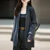 Cardigan de Tricô 100% Lã Novo Outono/Inverno 2026 Manga Longa Feminino Torcido Cor Sólida Sem Botão Solto Versátil Suéter de Lã