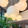 Luminária de papel redonda com estrutura cruzada na cor creme, luminária de papel pendurada, decoração de casamento e casa, cobertura pintada à mão completa