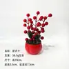 Decoração de Ano Novo para casa, ornamento de planta pequena em vaso com frutas vermelhas, bonsai artificial de frutas da sorte de Natal, vaso de flores decorativo para sala de estar do Festival da Primavera