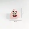 Broche de Pelúcia com Estampa de Desenho Animado Boneca Acessórios DIY para Crianças Chapéu Cachecol Grampo de Cabelo Pingente Pingente Acessórios de Boneca