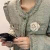 Diseño de nicho material de lana gruesa borde de perla flor de camelia sensación de alta gama broche moda exquisito broche francés corsage